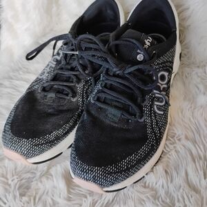 Ryka Black Athletic Sneakers with Subtle Pink Accent